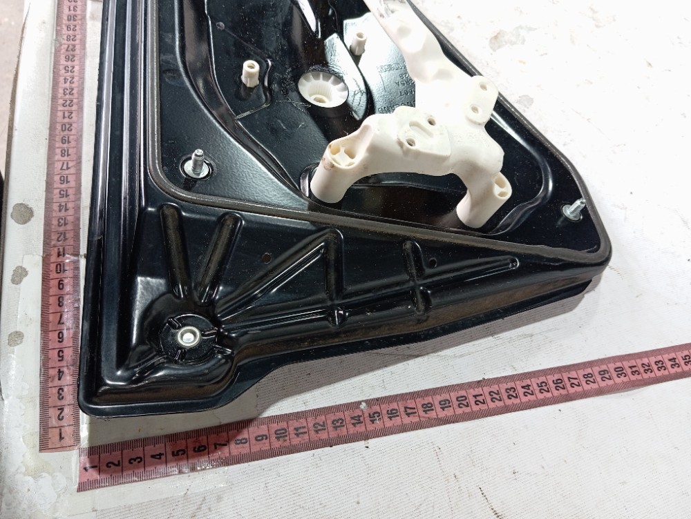 Máquina Porta Traseira Esquerda Rover Discovery 3 07 V635 7