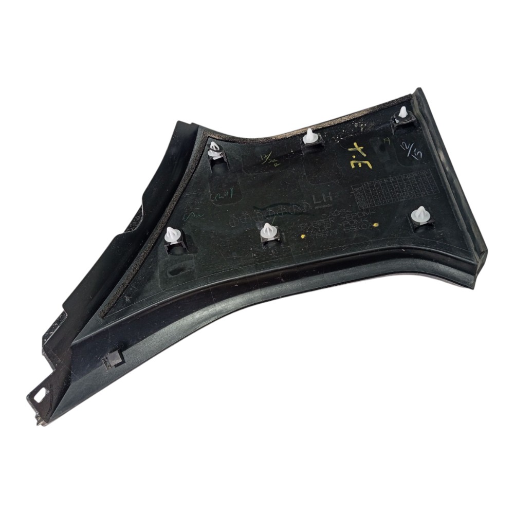 Moldura Ext Coluna Traseira Esquerda Nissan Leaf 2023 V632 2