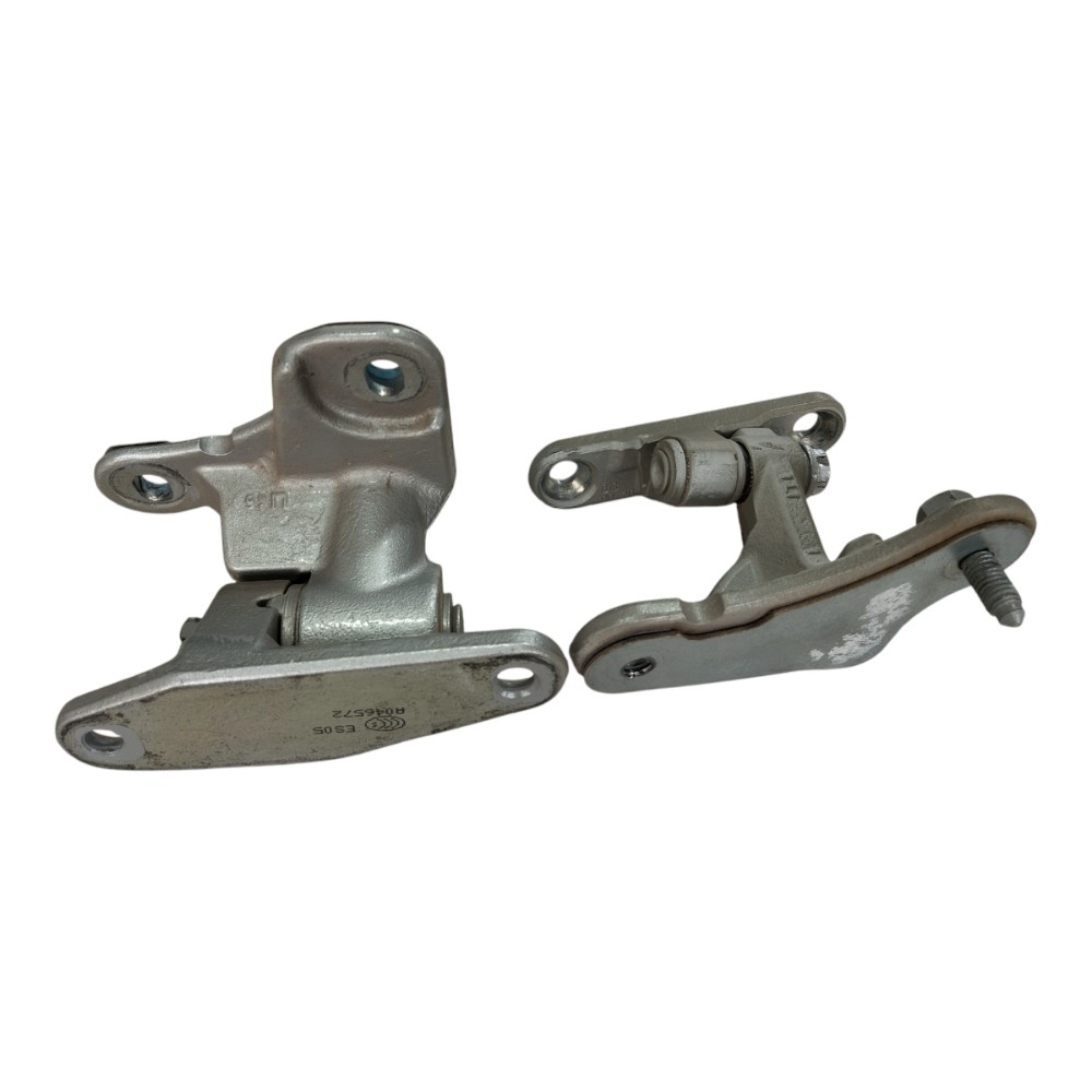 Dobradiça Porta Dianteira Esquerda Mercedes B180 2010 V630 7