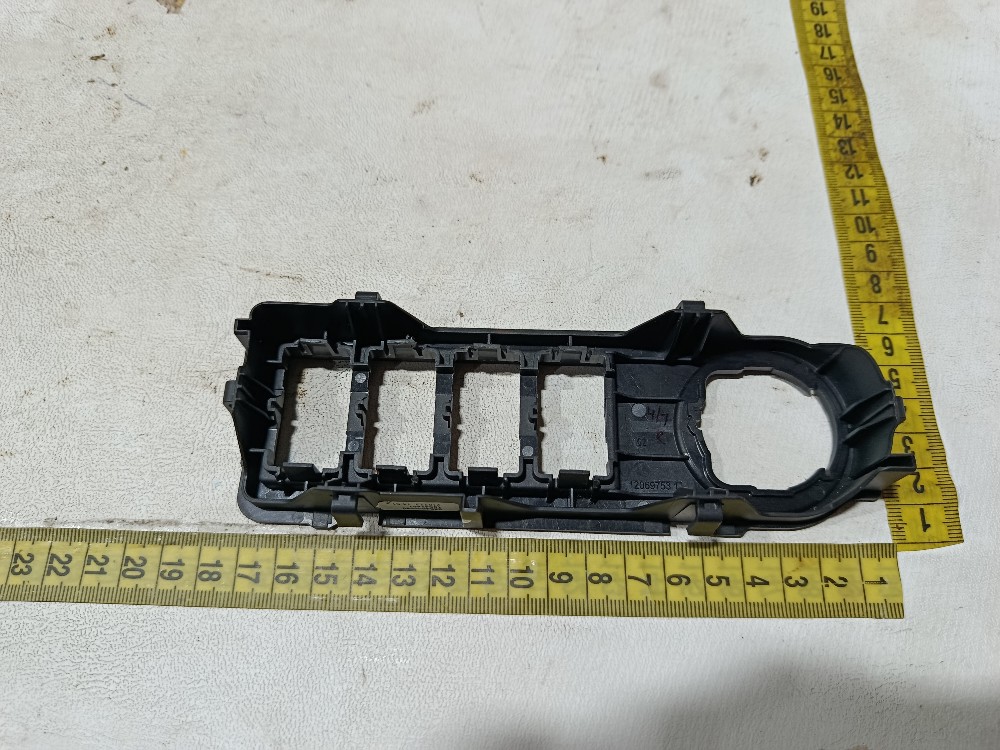 Moldura botão painel Citroen C3 Aircross 2024 10