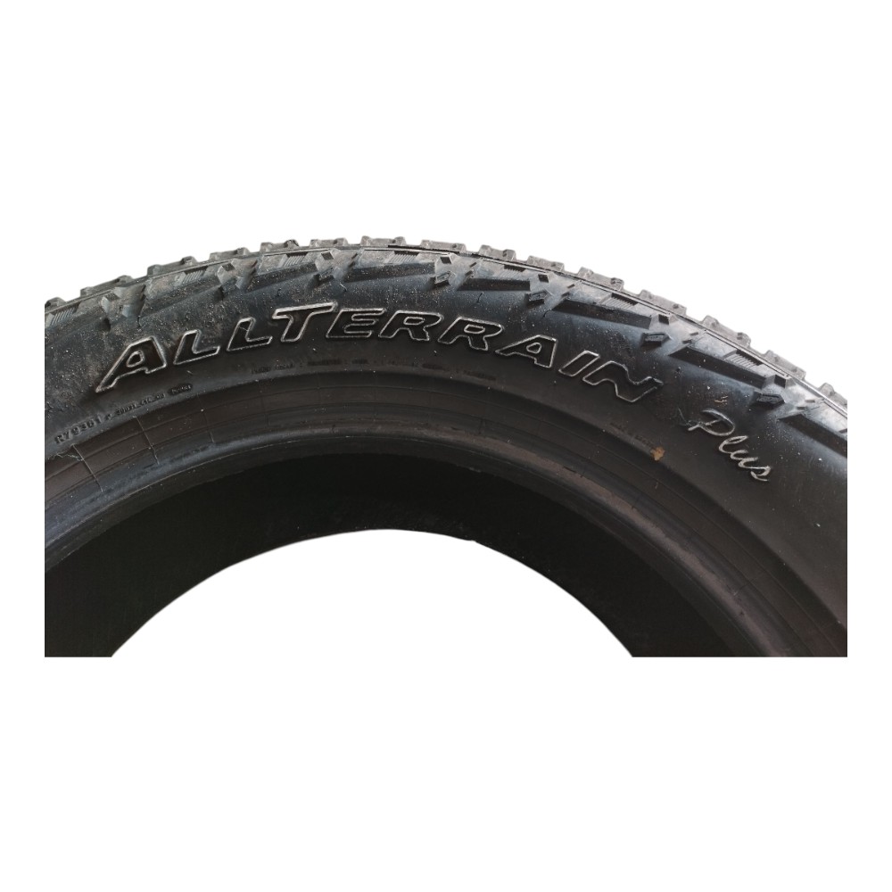 Pneu Scorpion Pirelli 235/65R17 Dot In9 d4309p V659 9