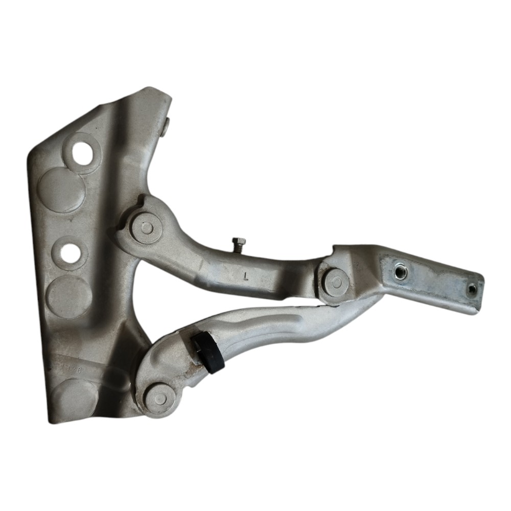 Dobradiça Esquerda Capô Mercedes B180 2010 V630 6
