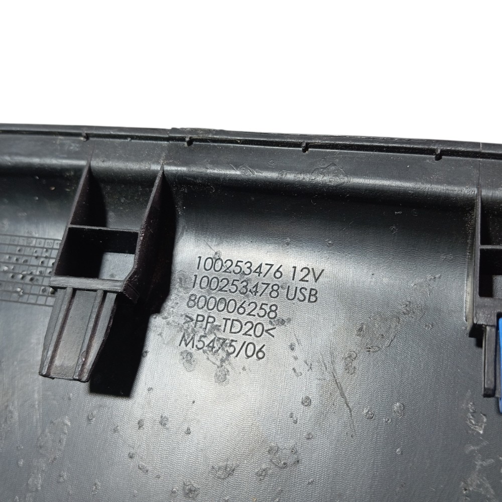 Porta Objetos Tomada 12v Cinzeiro Fiat Strada 2020 A 2024 6