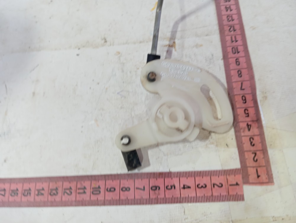 Suporte Fechadura Porta Traseiro Direito Grand Caravan V578 7