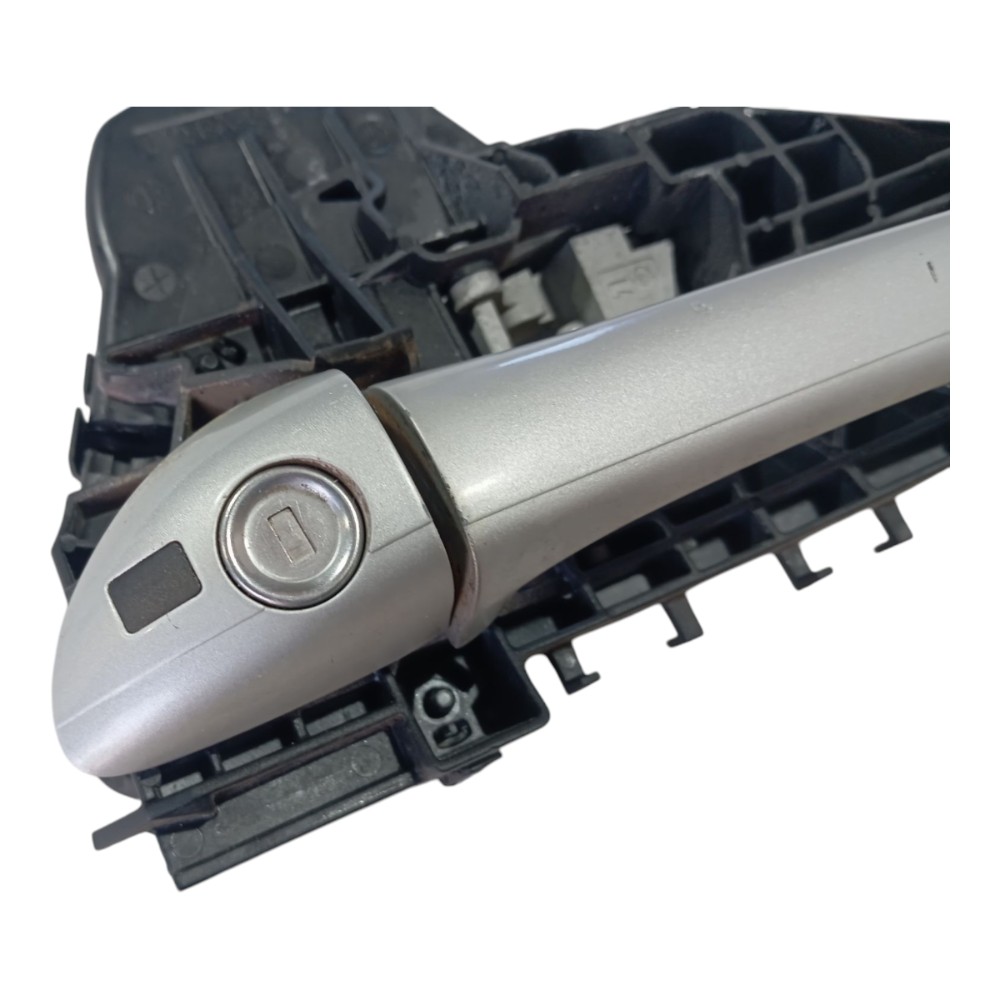 Maçaneta Ext Porta Dianteira Esquerda Mercedes B180 10 V630 Dianteira 7