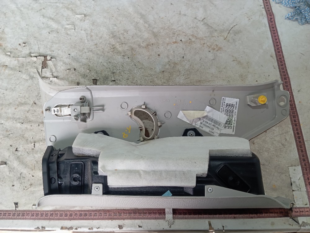 Acabamento Direito Porta Malas Discovery 4 2010 A 2014 V656 4