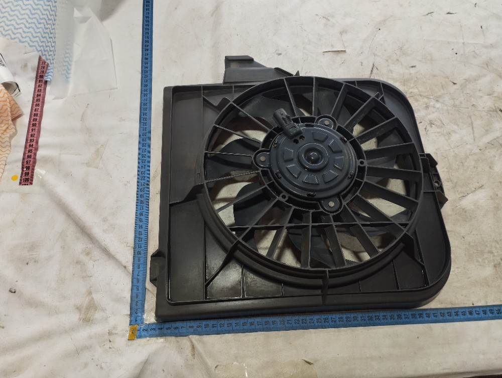 Ventoinha Esquerda Chrysler Grand Caravan 2003 3.3 V578 7