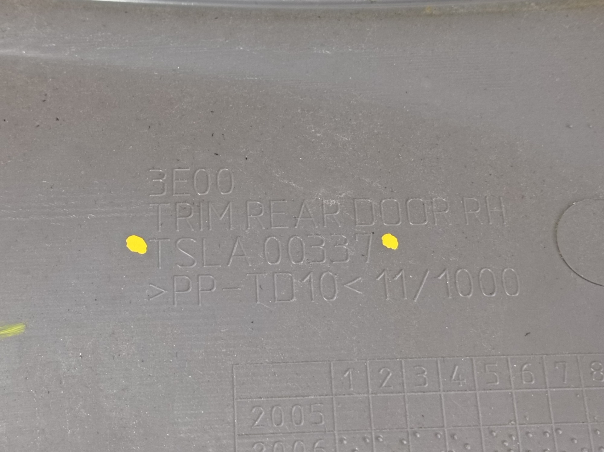 Forro Porta Traseira Direita Mitsubishi L200 Triton 015 V593 9