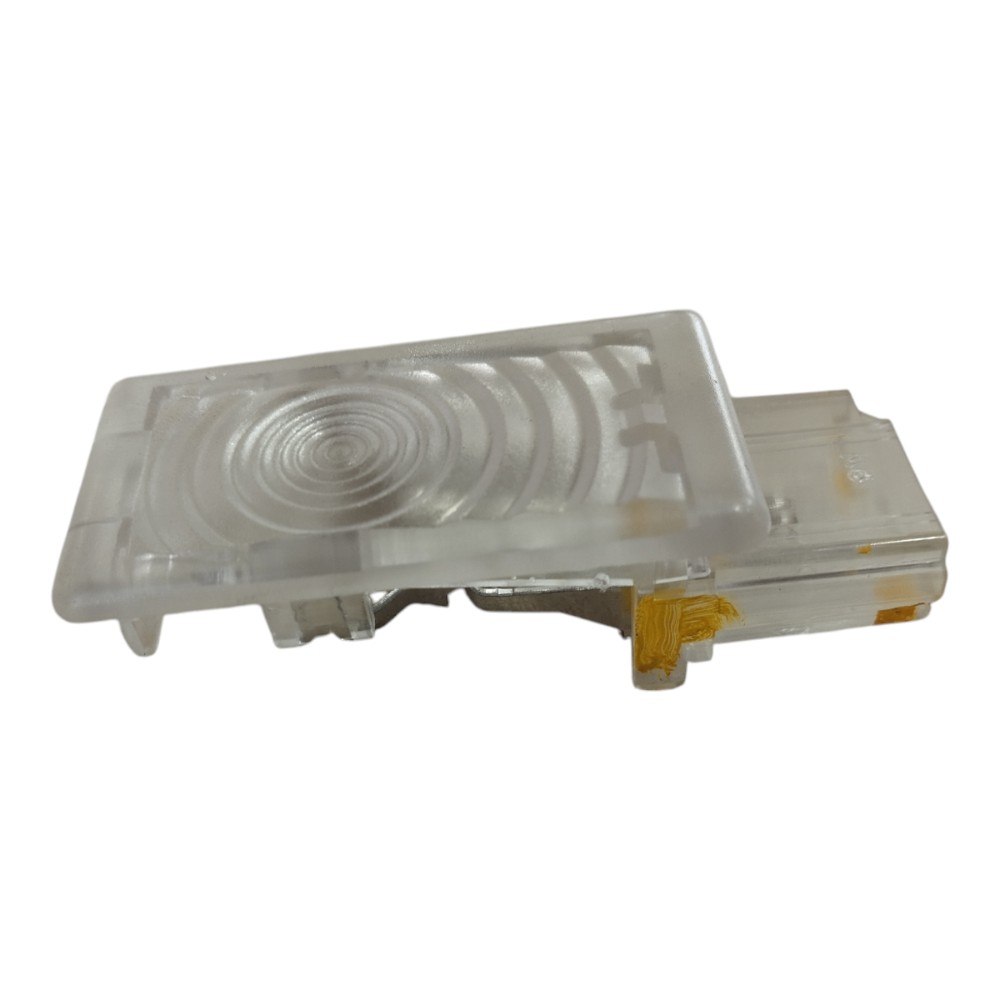 Luz Porta Mala Chevrolet Tracker 2020 2025 V627 Macho 4