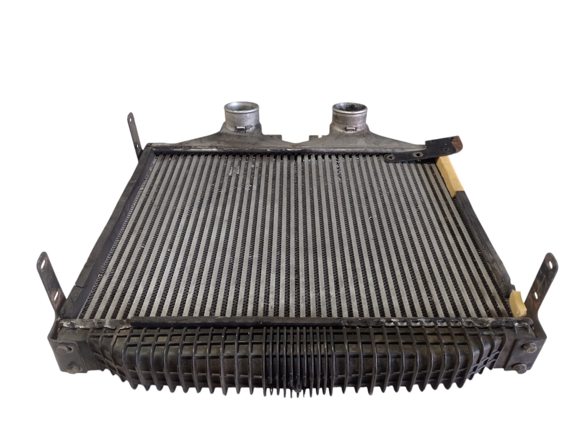 Intercooler Mercedes Benz 915e 2010 V218 2204480 2