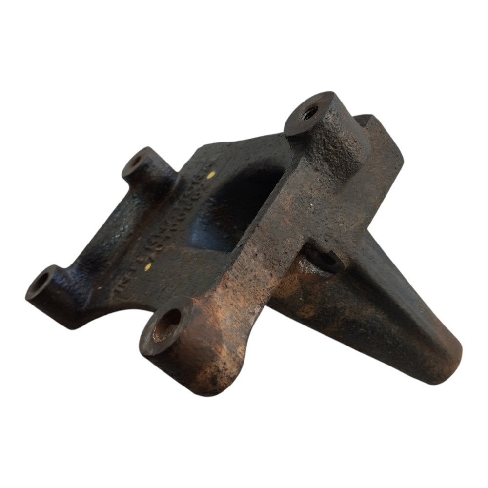 Suporte Compressor Troller T4 2011 V650 6
