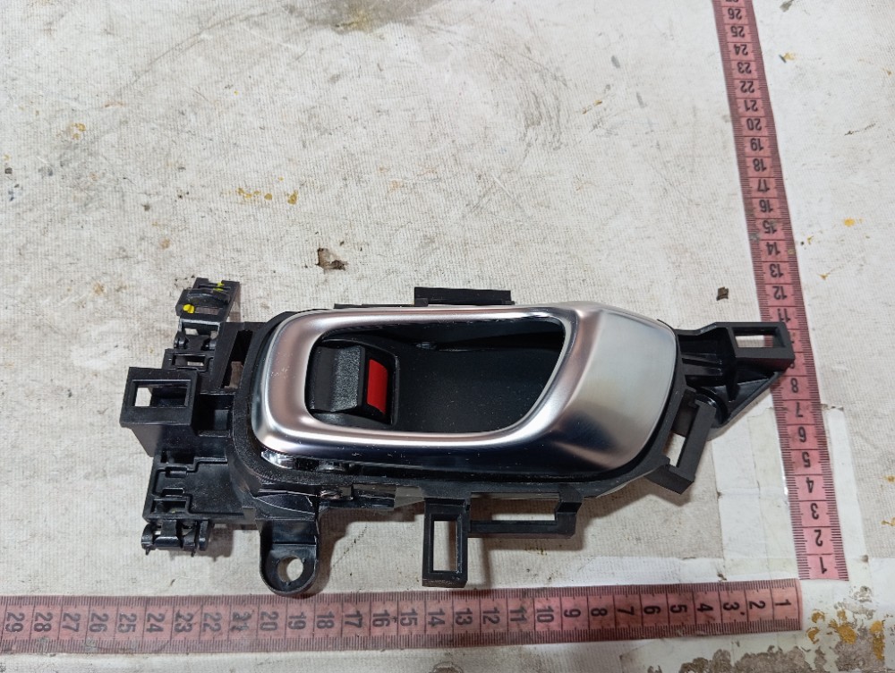 Maçaneta Int Porta Dianteir Esque Honda Hrv Exl 2023 25 V644 Dianteira 7