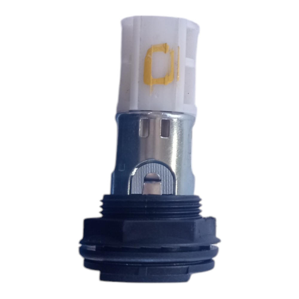 Tomada 12 Volts Porta Mala Direita Porsche Cayenne S 2003 3