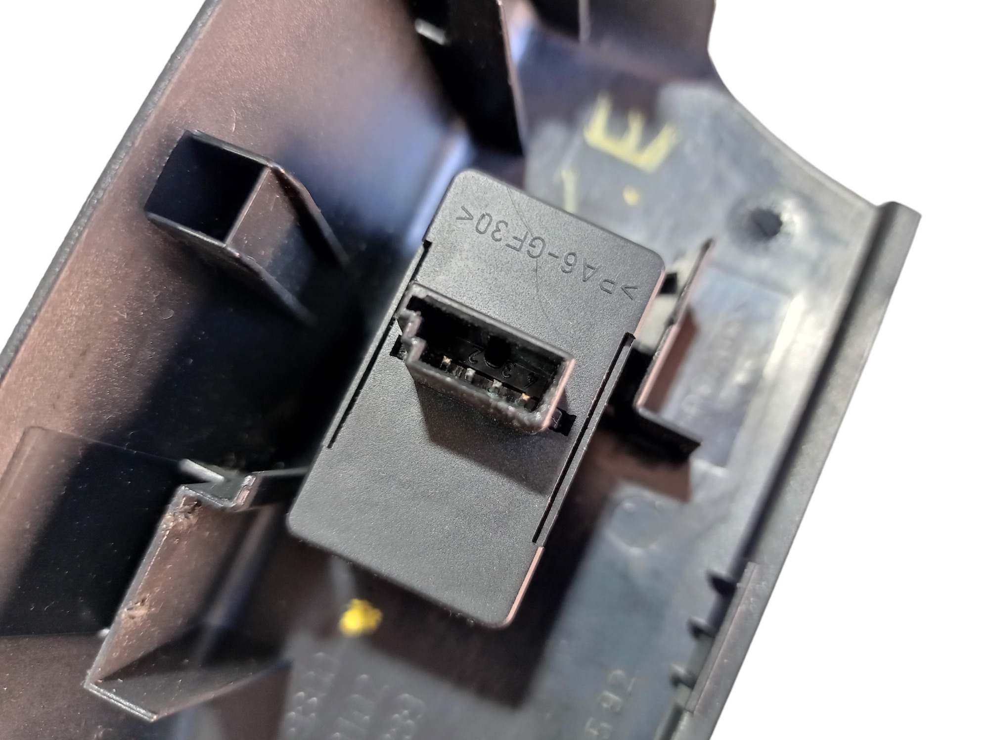 Botão Vidro Porta Traseira Esquerda Rover Vogue 08 V583 9