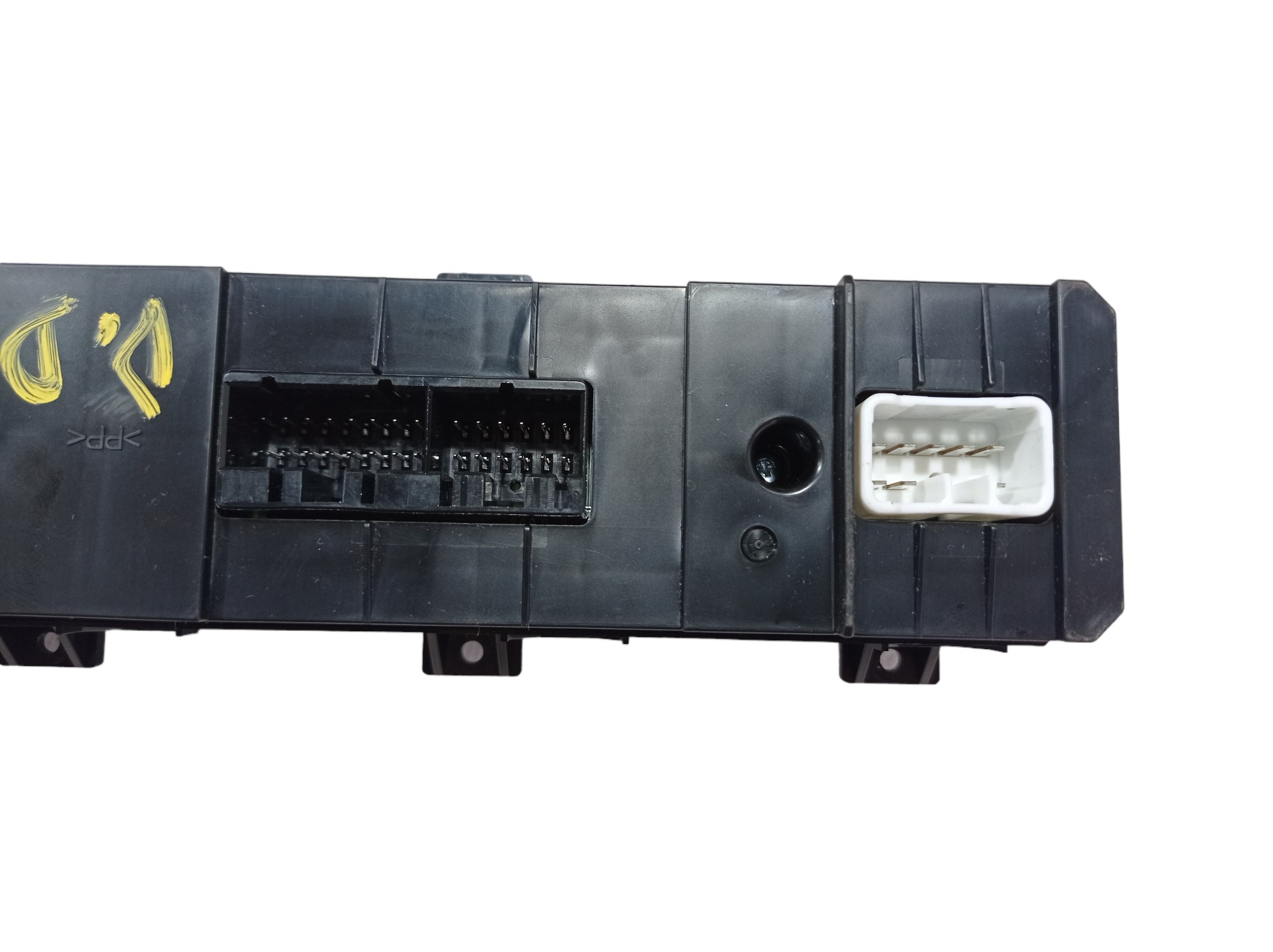 Botão Vidro Porta Dianteira Direita Hyundai Equus 2013 V577 1