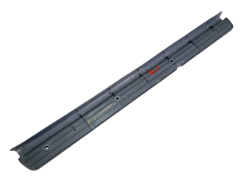 Soleira Dianteira Direita Mitsubishi Pajero 2003 2