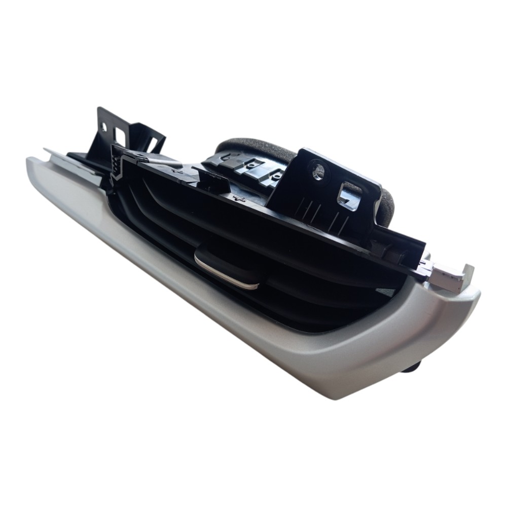 Difusor Ar Direito Gm Tracker 2020 2025 V627 5
