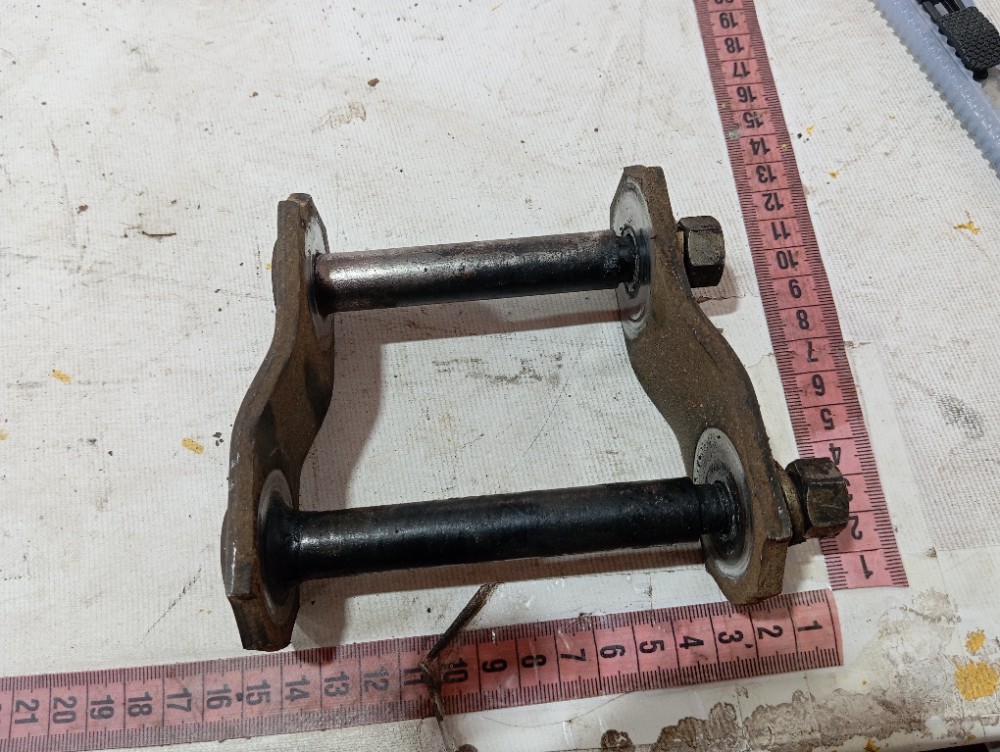 Suporte feixo mola Mitsubishi L200 Sport 2004 a 07 V638 6