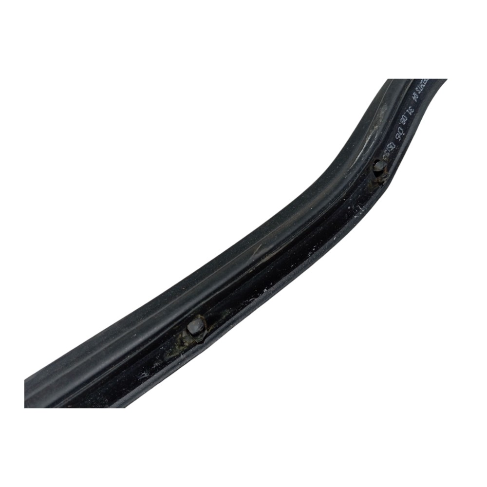 Borracha Porta Diant Direita Mercedes C180 2002 2007 V661 2