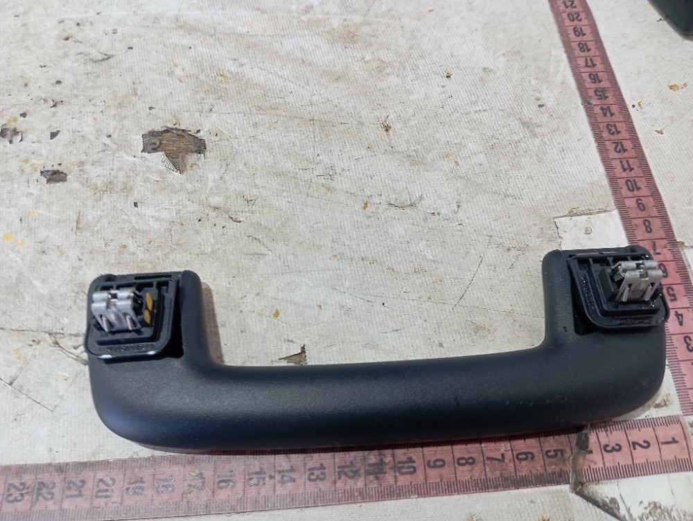 Alça Teto Dianteiro Direito Vw Taos Highline 2022 V655 Preto 7