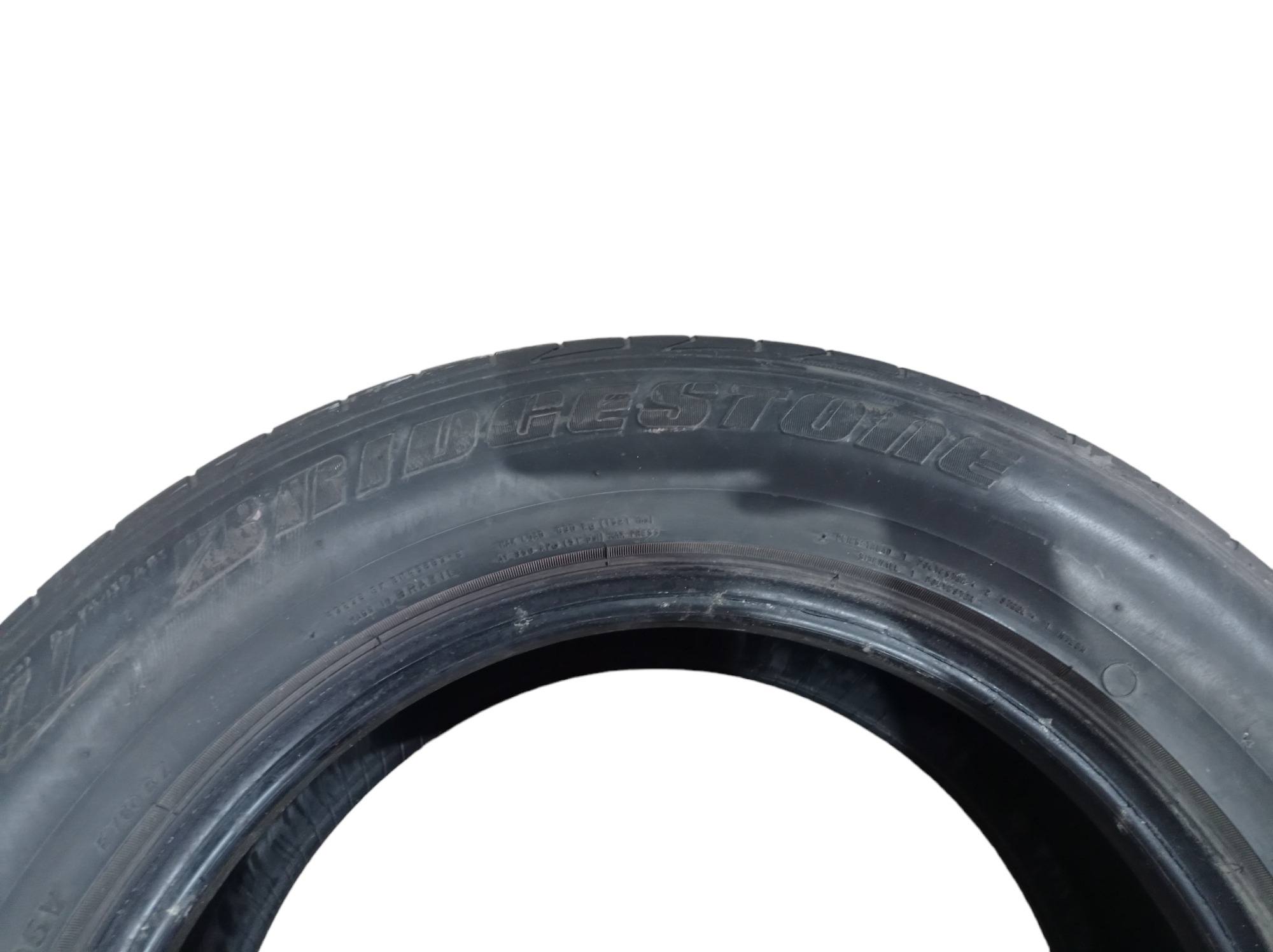 Pneu Bridgestone Potenza Re760 Sport 215/60 R16 3