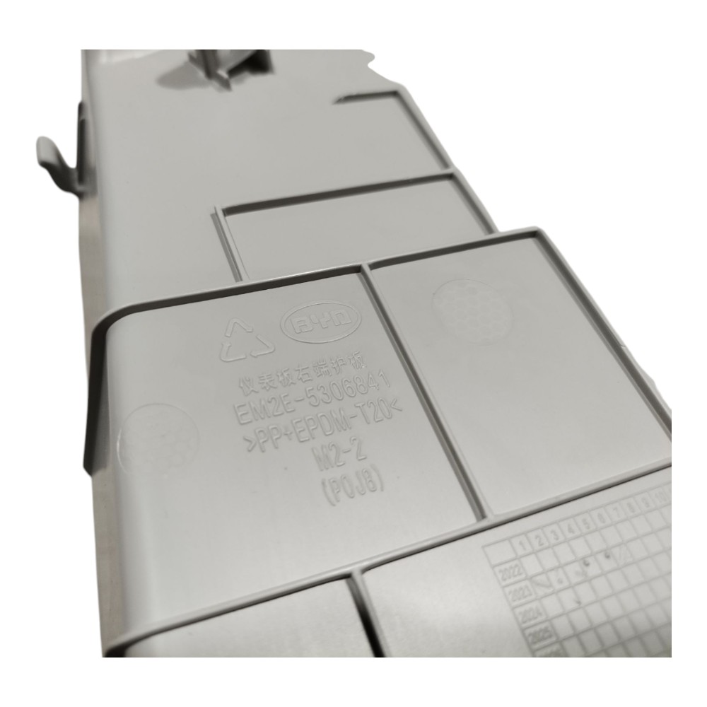 Acabamento Painel Diante Direito Byd Dolphin Gs 2024 25 V666 4