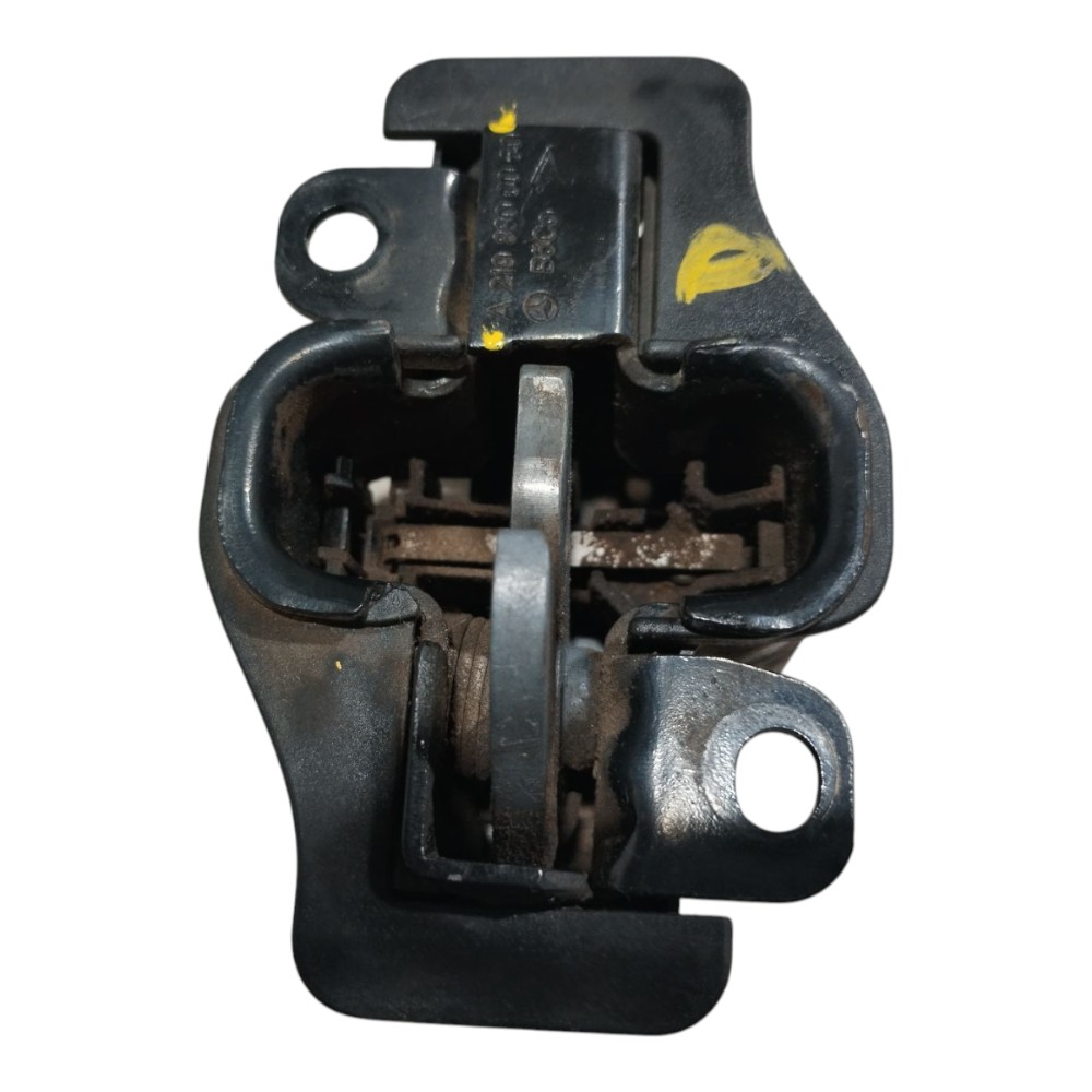 Fechadura Direita Capô Mercedes C180 2002 2007 V661 9