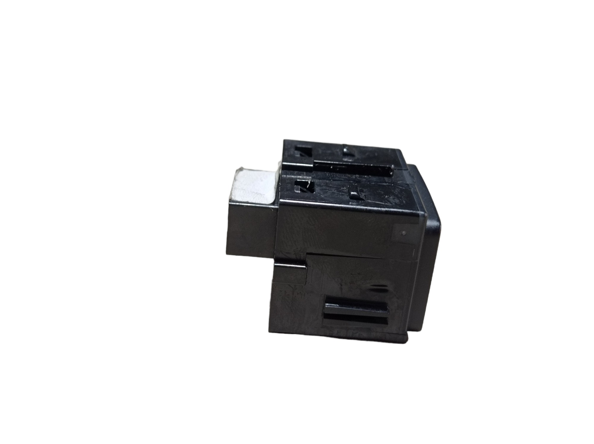 Interruptor Tampa Porta Malas Discovery 5 2019 V597 2