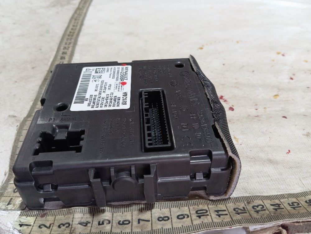 Módulo Conforto Renault Zoe Neo 2023 V617 6