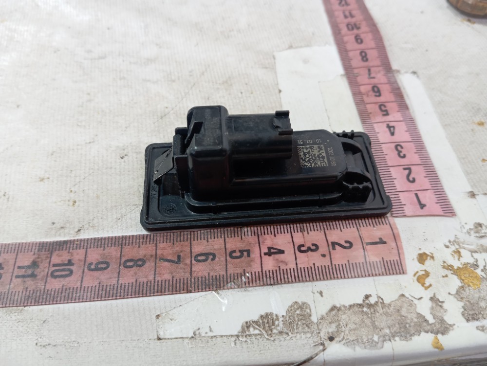 Luz Placa Land Rover Defender 2022 V645 7