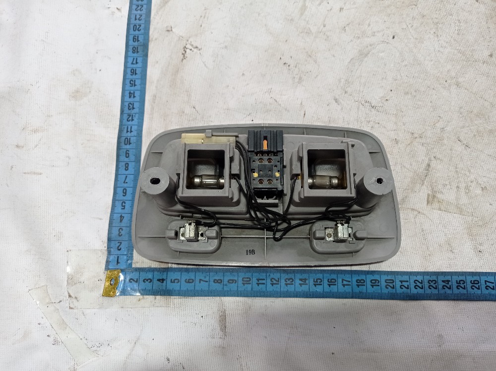 Luz Cortesia Dianteira Subaru Legacy Outback 2002 A 07 V358 3
