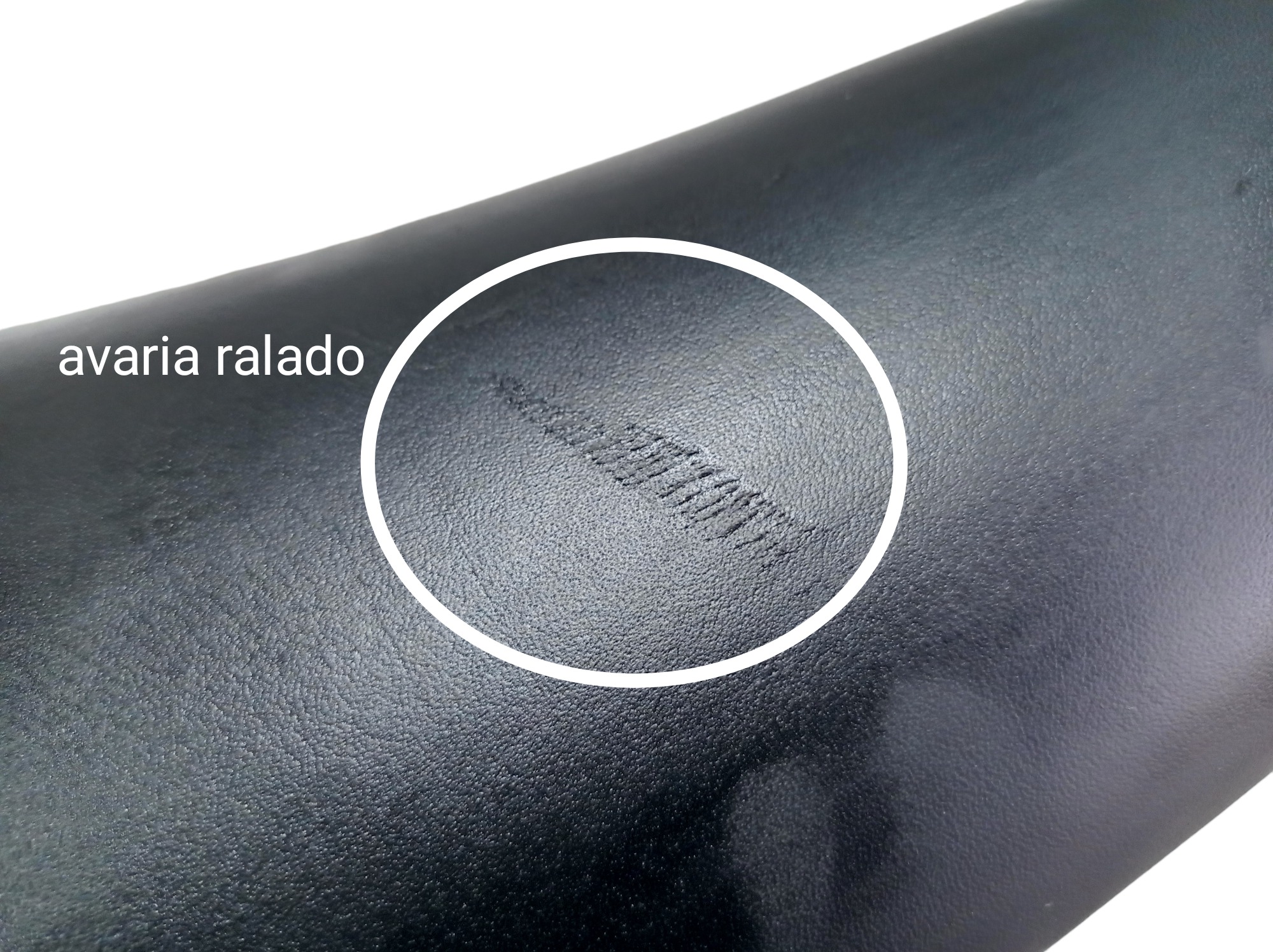 Acabamento Coluna Traseira Esquerda Range Rover Vogue V583 9
