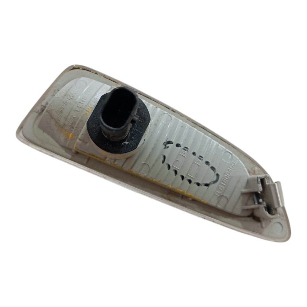 Luz Paralama Direito Gm Tracker 2020 2025 V627 8