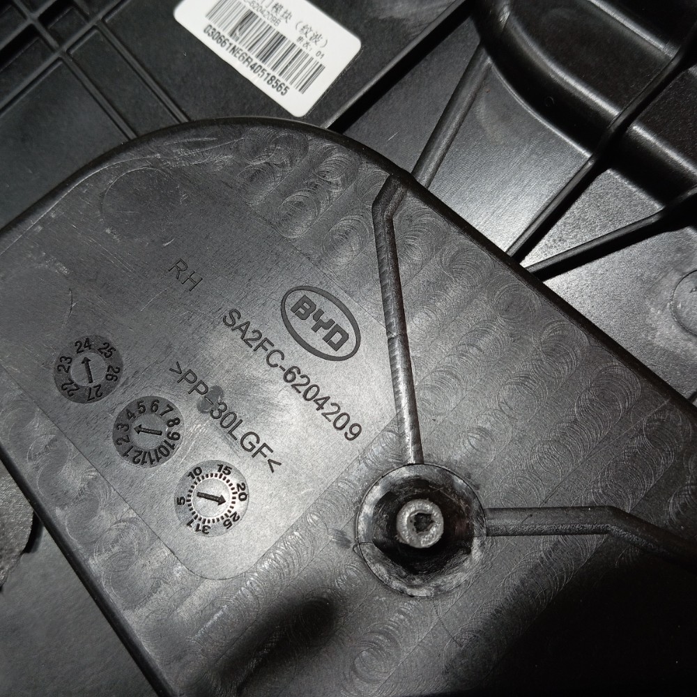 Suporte maquina vidro porta tras direita Song Pro 2025 V669 5