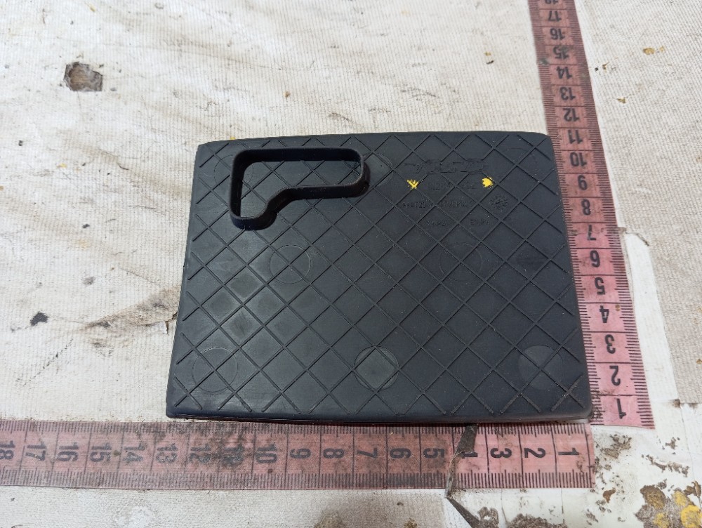 Borracha Console Volvo V40 T3 2013 2019 V652 8
