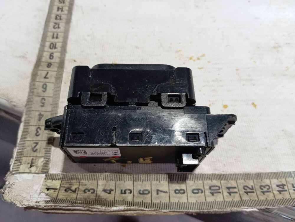 Botão Vidro Porta Traseira Esquerda Gwm Haval H6 2024 V610 7