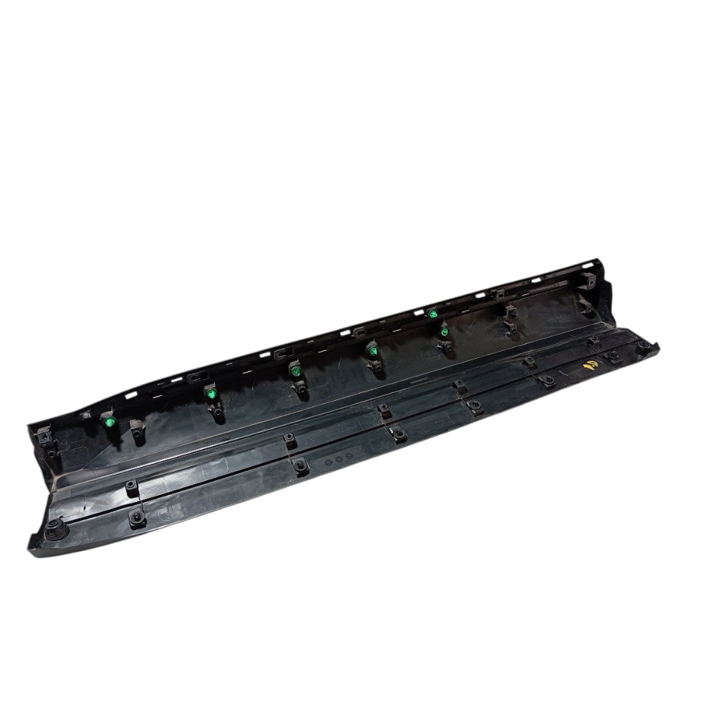 Moldura porta dianteira direita Byd Song Pro 2024 V674 3