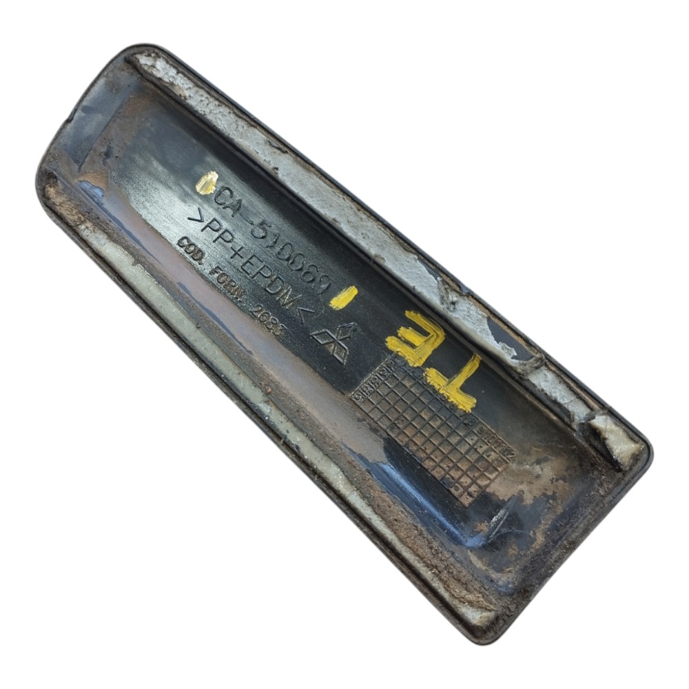 Friso Traseiro Esquerdo Mitsubishi L200 Sport 2004 V638 3