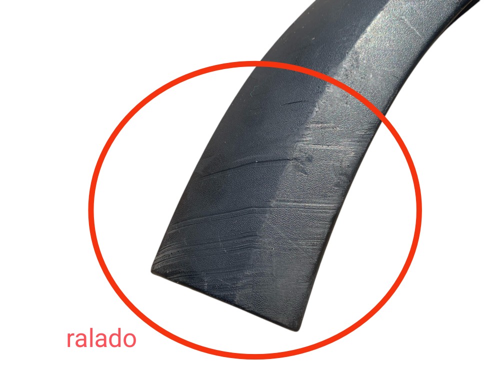 Aplique Paralama Esquerdo Volvo Xc70 2007 V64 2