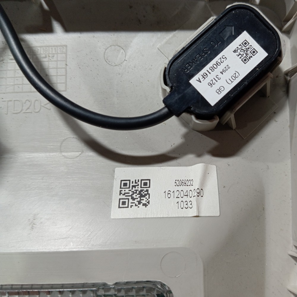 Luz cortesia teto Chevrolet Onix 2018 8