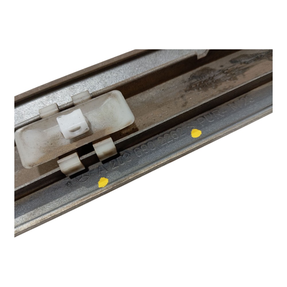 Moldura Porta Dianteira Direita Mercedes C180 2002 2007 V661 6