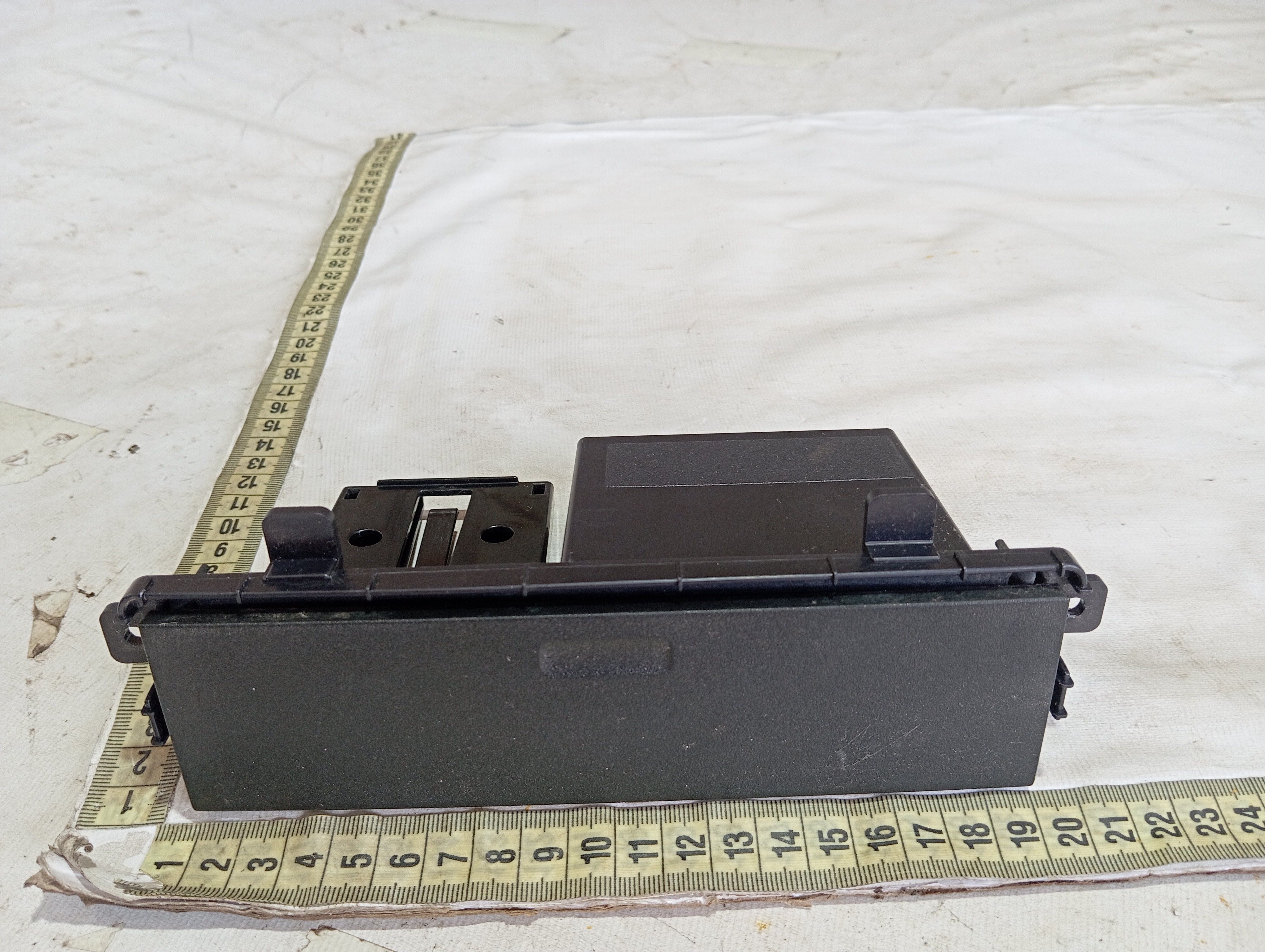 Porta Treco Console Mitsubishi Pajero Full 3.2 2020 V599 10