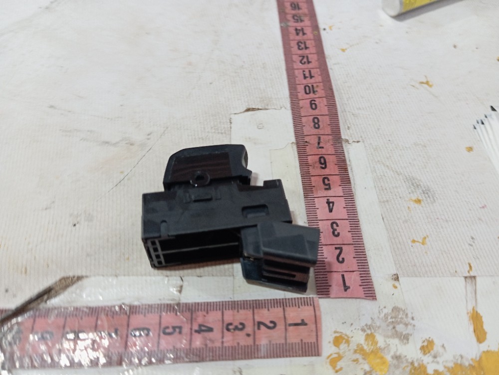 Botão Vidro Porta Diant Direita Grand Vitara 2012 2015 V643 9