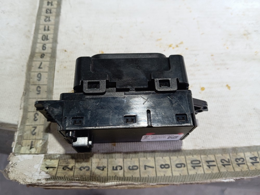 Botão Vidro Porta Traseira Direita Gwm Haval H6 2024 V610 7
