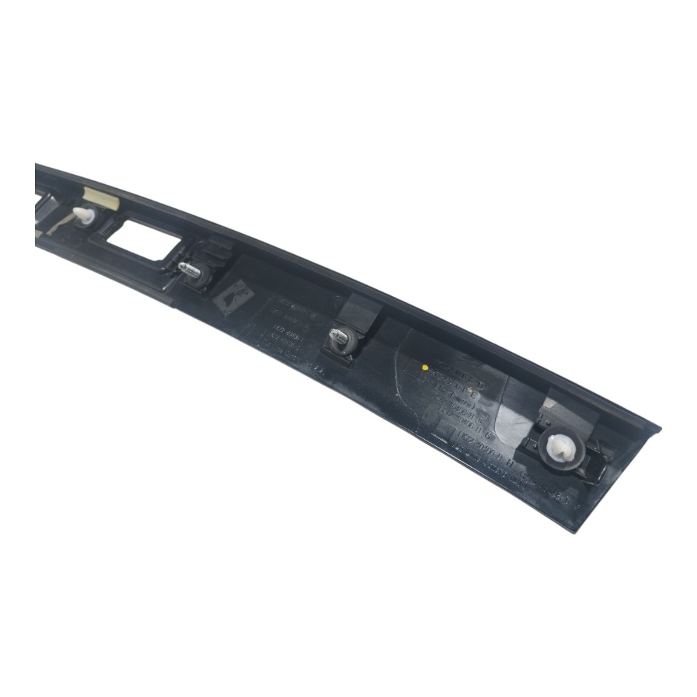Moldura Luz Placa Traseira Discovery Sport 2016 2018 V663 2