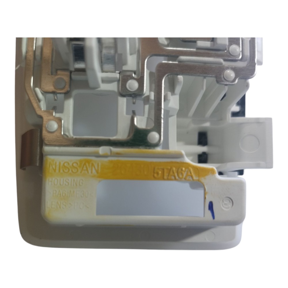 Luz Cortesia Teto Nissan Leaf 2023 V632 4