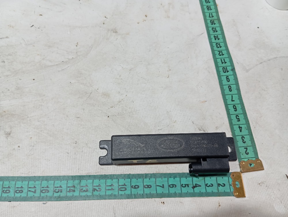 Sensor Antena Traseira Esquerda Discovery Sport 2020 V680 7
