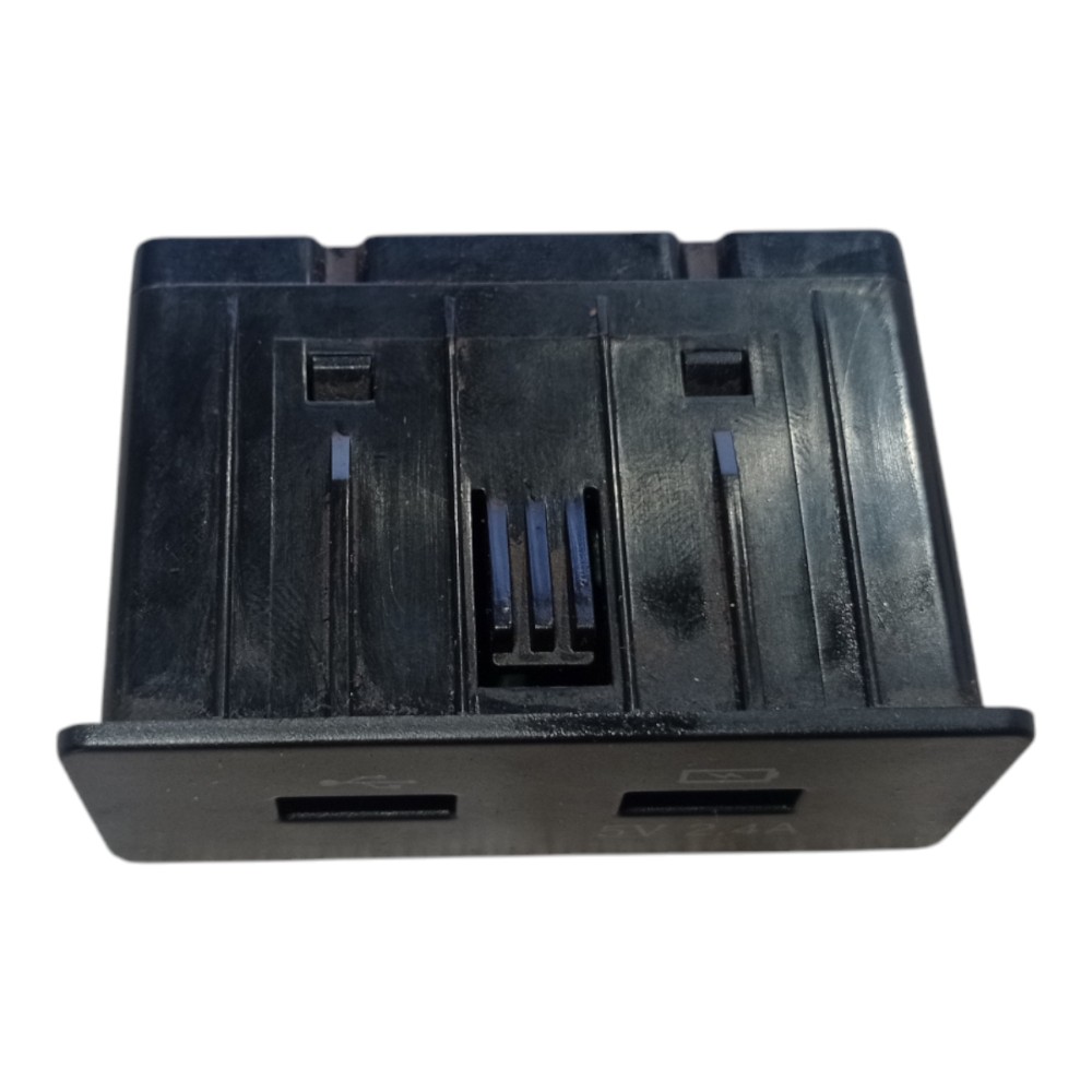 Entrada Usb Jac Ej7 2023 V618 4