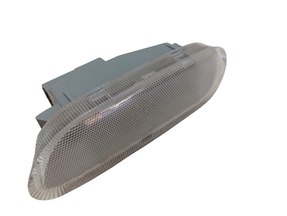 Luz Cortesia Porta Tras Direita Land Cruiser Prado 2005 V620 5