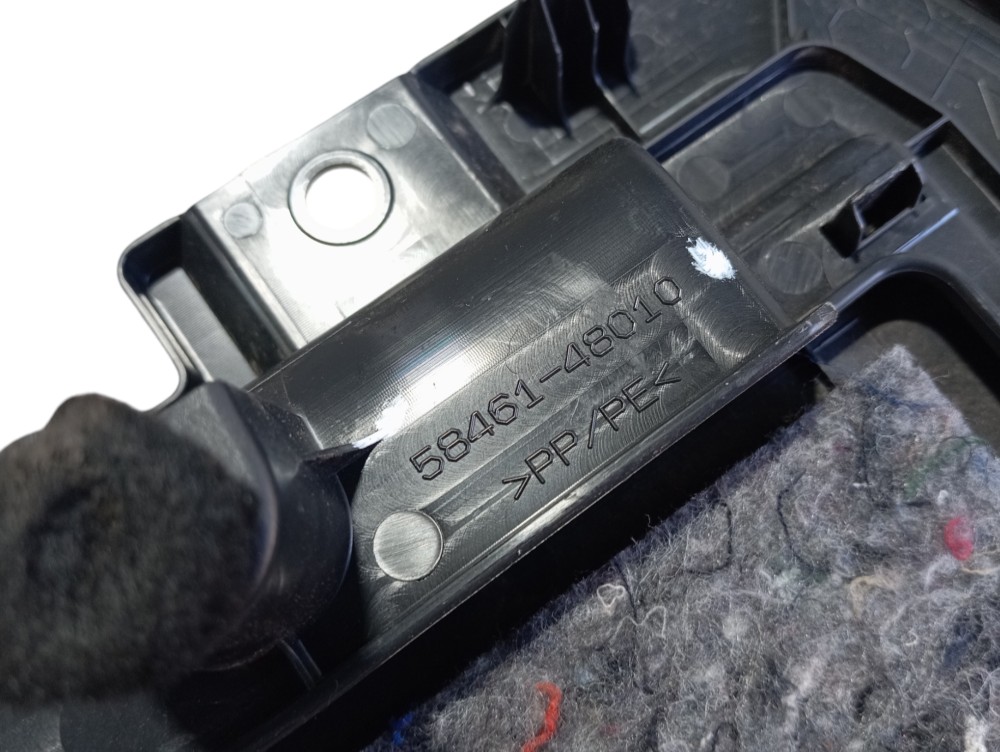 Acabamento Direito Porta Malas Lexus Rx500hf 2023 V619 6